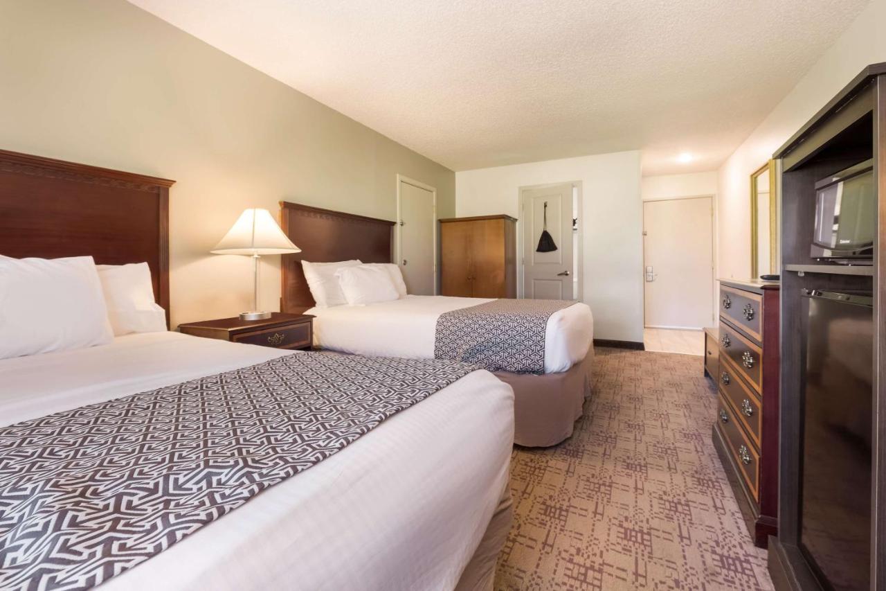 Surestay Hotel By Best Western Thomson Εξωτερικό φωτογραφία
