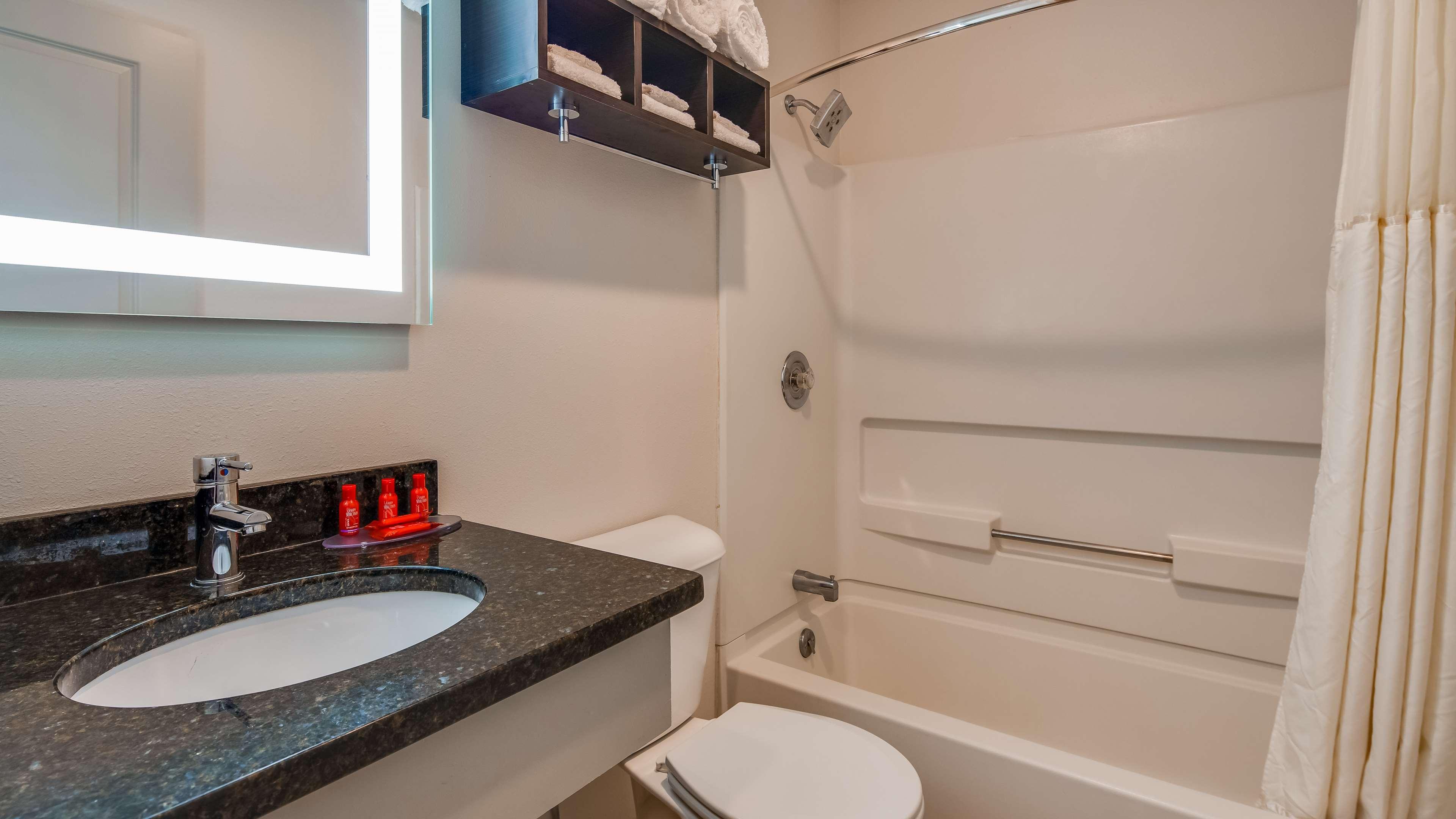 Surestay Hotel By Best Western Thomson Εξωτερικό φωτογραφία